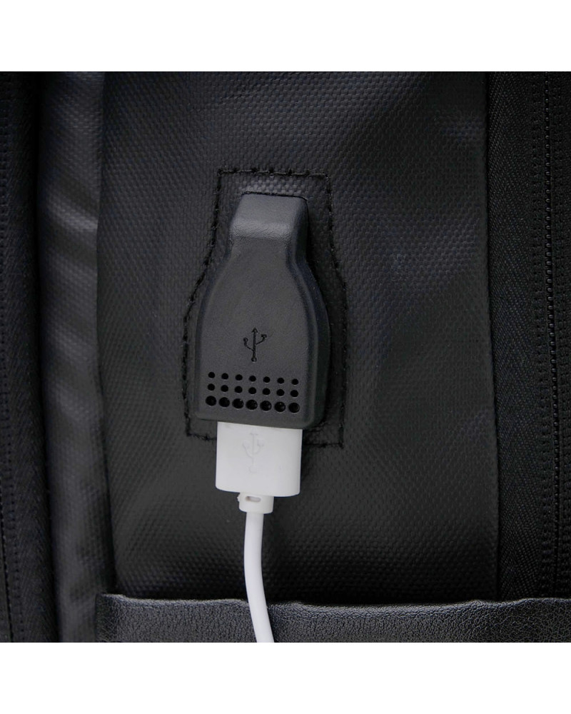 Mochila Couro Sintético USB 20 Litros